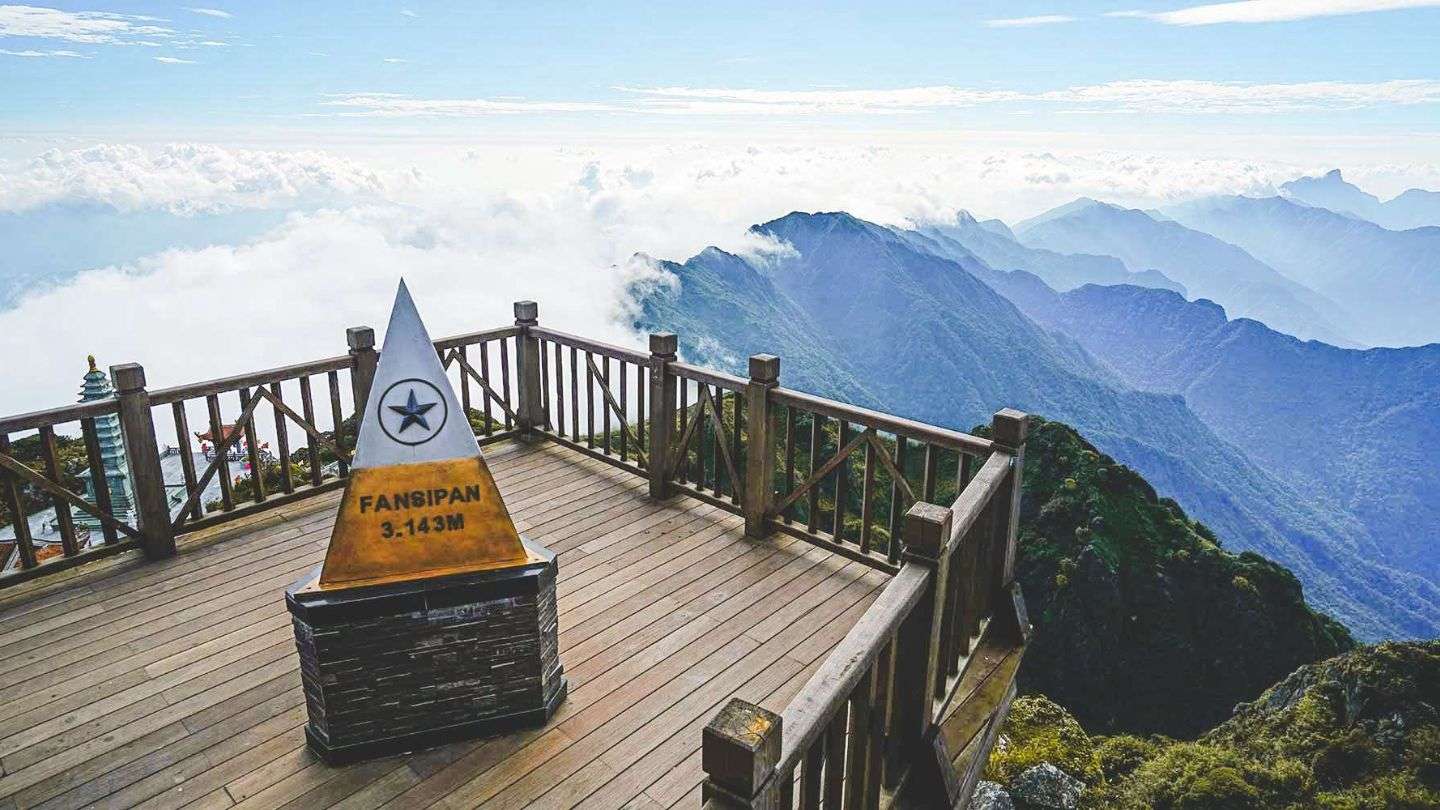 overview-of-fansipan-mountain